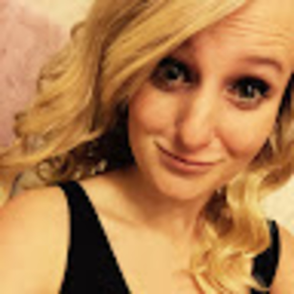 Meet your Posher, Elaina
